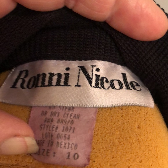 Ribbed Tunic Top w/zippered front; long sleeved size 10 or 3/$30 - Picture 10 of 10